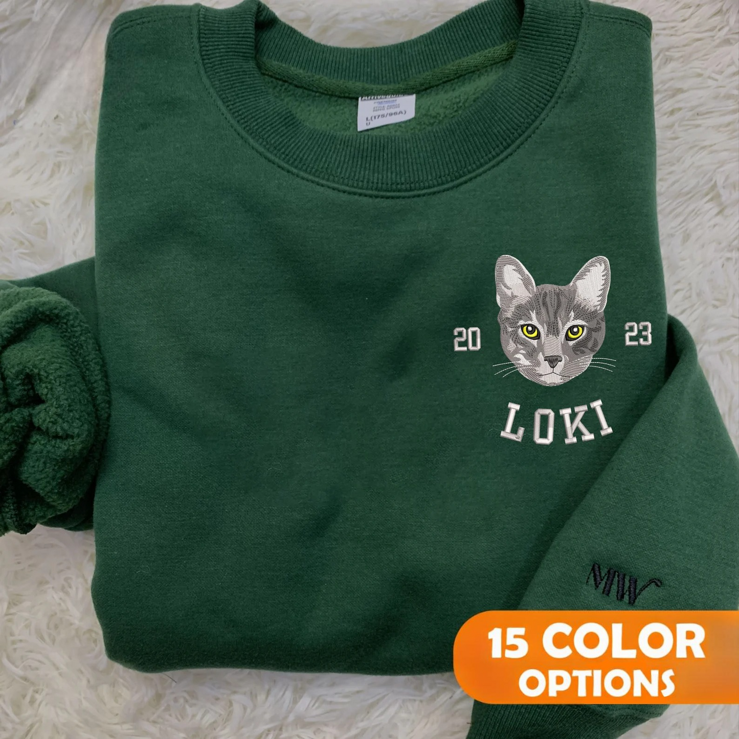 Embroidery sweatshirt with pet portrait, ideal custom sweatshirt for dog or cat lovers