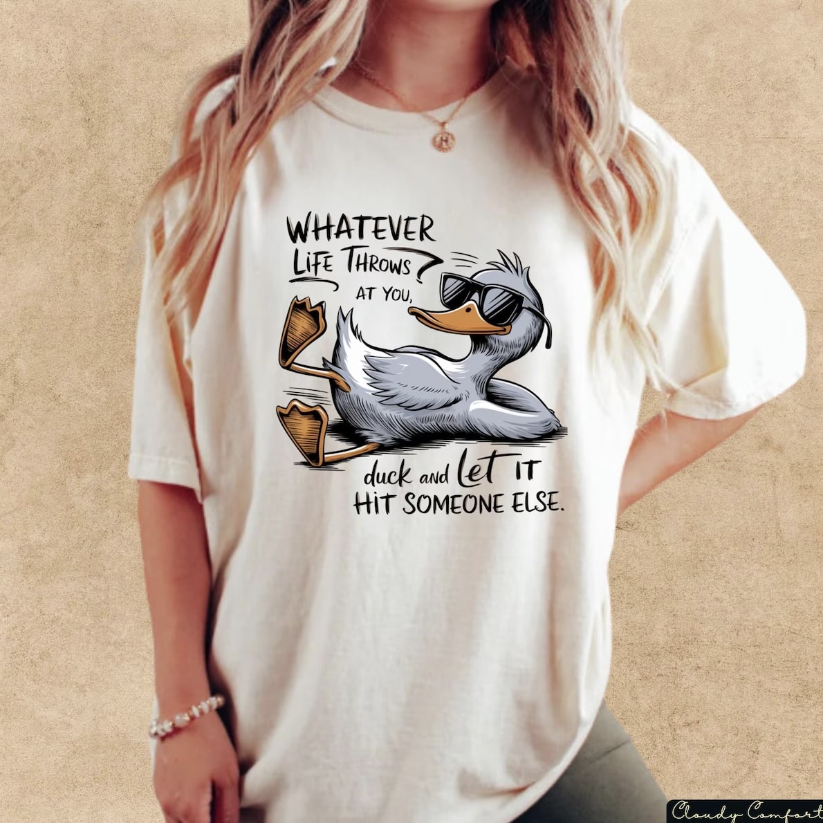 Comfortable t-shirt with quirky duck and sunglasses design