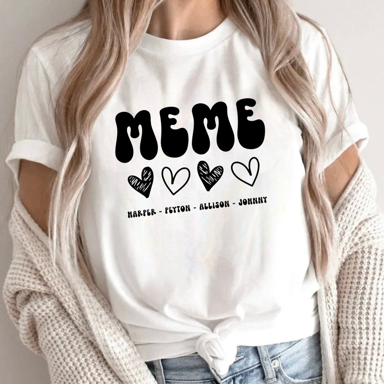 Personalized "Meme" t-shirt with custom names and heart motifs