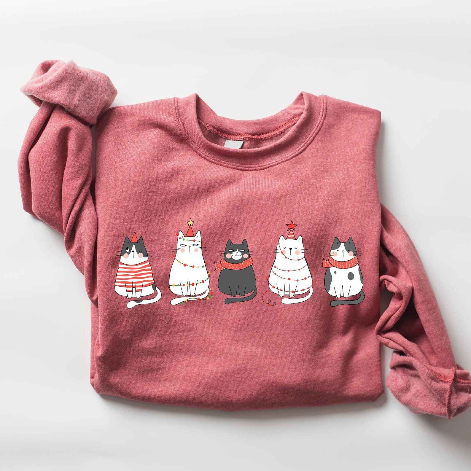 Christmas Cat Print Sweatshirt – Personalized Holiday Gifts For Friends And Family