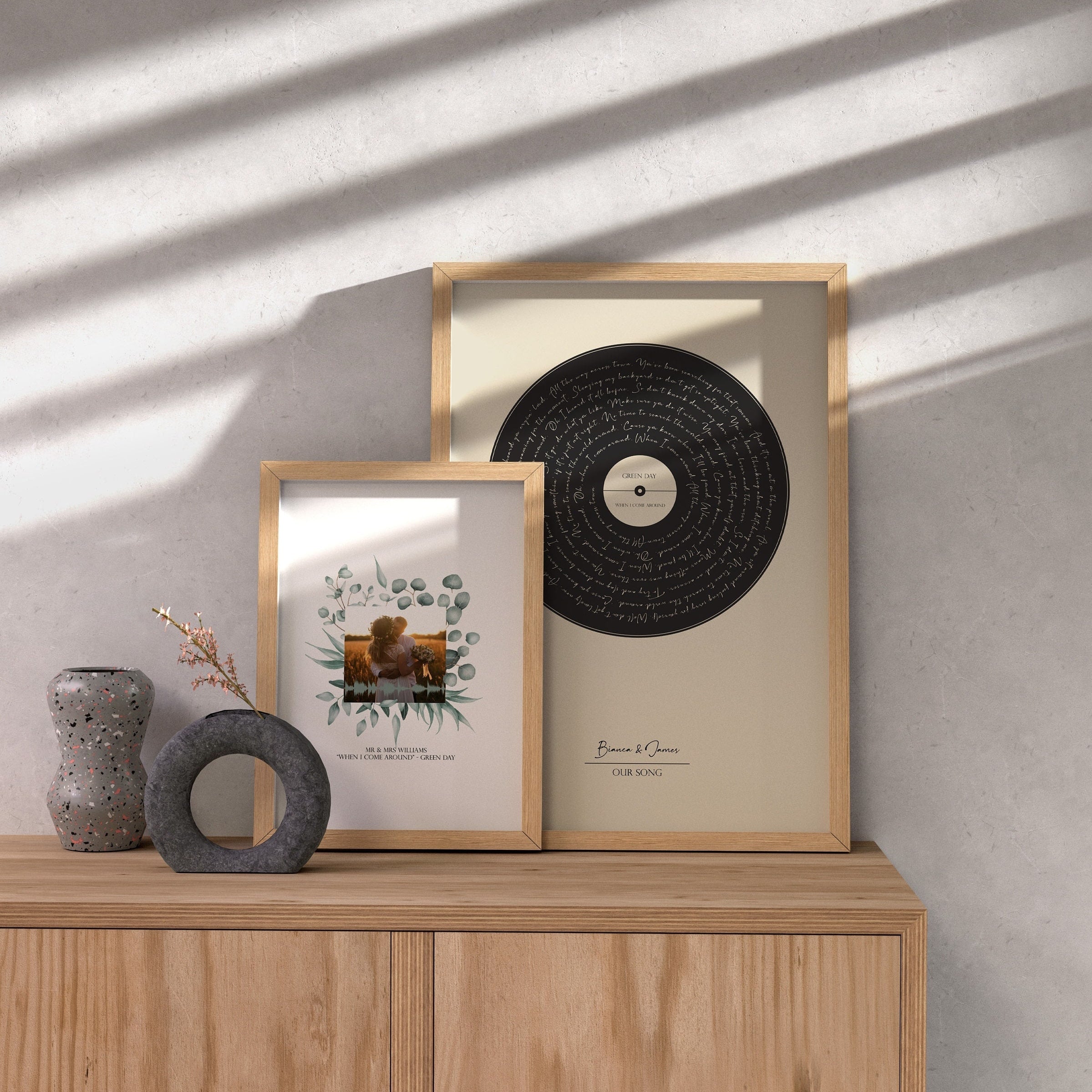 Custom vinyl record song lyrics art, perfect gift for weddings, anniversaries, or special occasions







